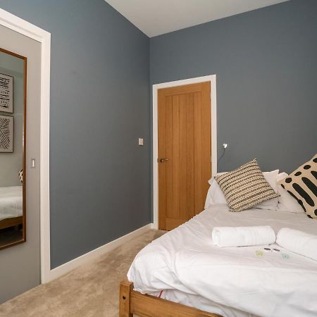 Pass The Keys Stunning 3 Bed Loft Style Apt With Free Parking Edimburgo Exterior foto